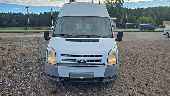Ford Transit 12 of 12