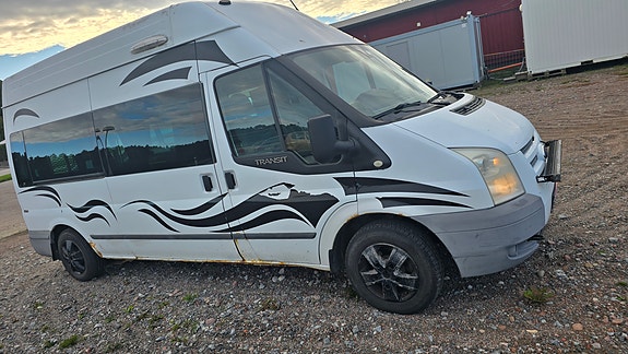 Ford Transit 2 of 12