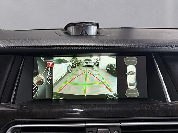BMW 750Li 20 of 25