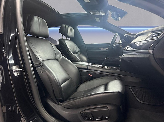 BMW 750Li 25 of 25