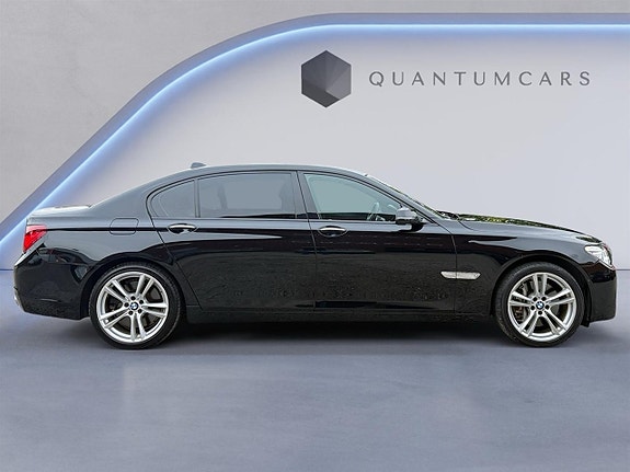 BMW 750Li 7 of 25
