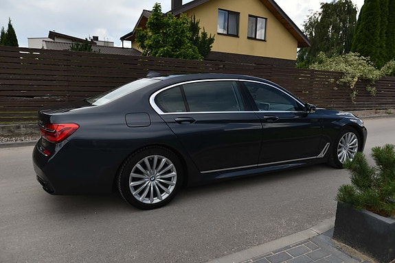 BMW 740Li 3 of 10