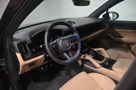 Porsche Cayenne 11 of 22