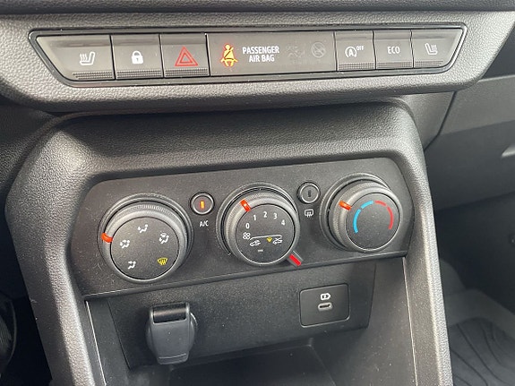 Dacia Sandero 7 of 8