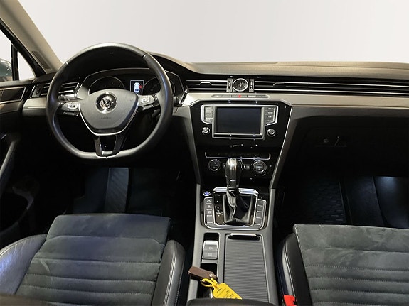 Volkswagen Passat 10 of 10