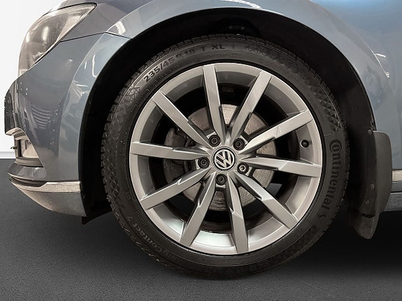 Volkswagen Passat 5 of 10