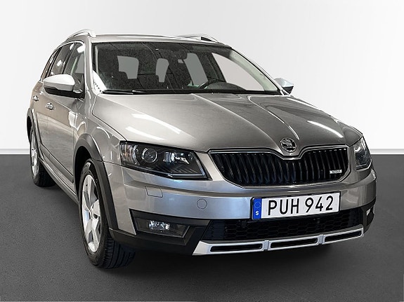 Skoda Octavia Scout 3 of 10