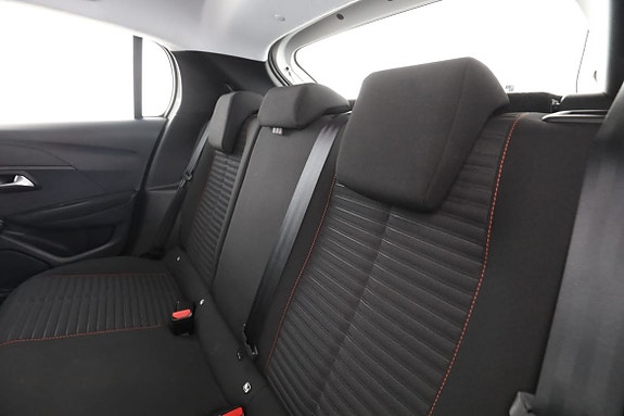 Peugeot 208 15 of 30