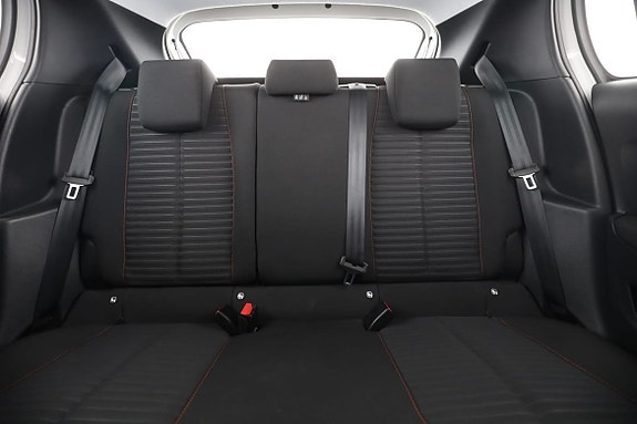 Peugeot 208 16 of 30