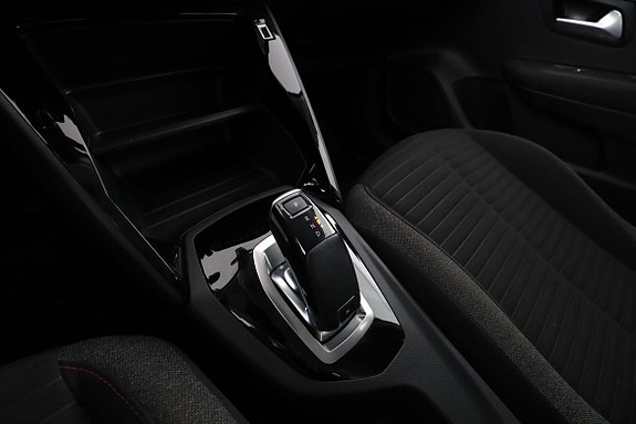 Peugeot 208 23 of 30