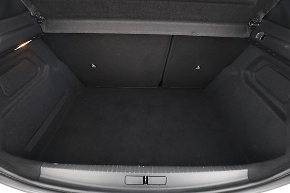 Peugeot 208 18 of 30