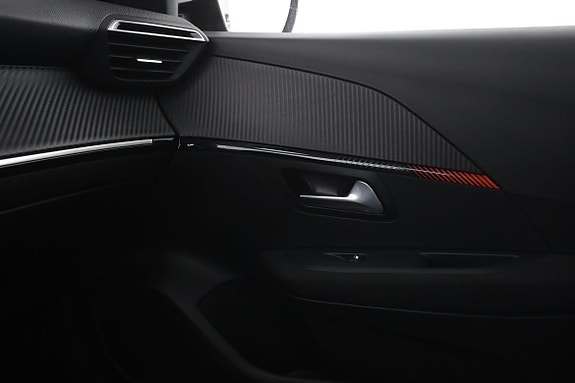 Peugeot 208 27 of 30