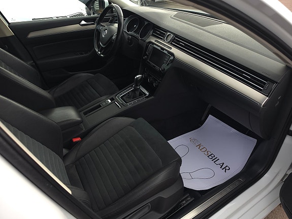 Volkswagen Passat 7 of 13