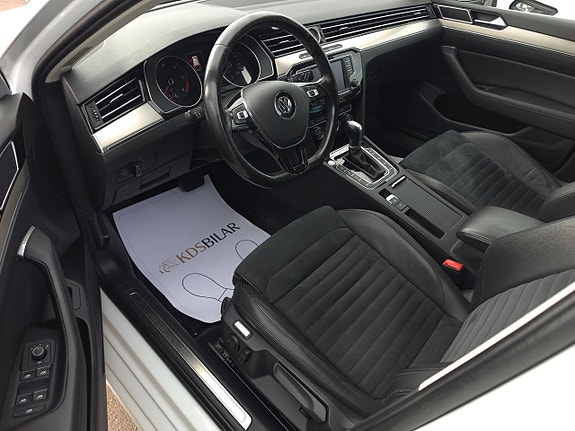 Volkswagen Passat 9 of 13