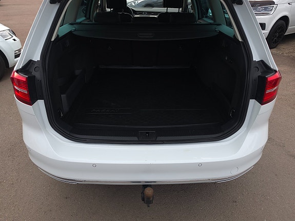 Volkswagen Passat 13 of 13