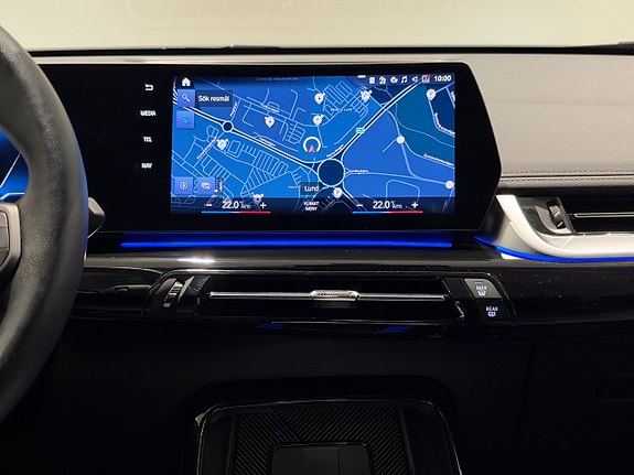 BMW iX1 16 of 19