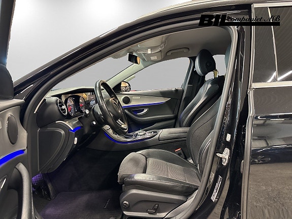 Mercedes-Benz E220 8 of 15