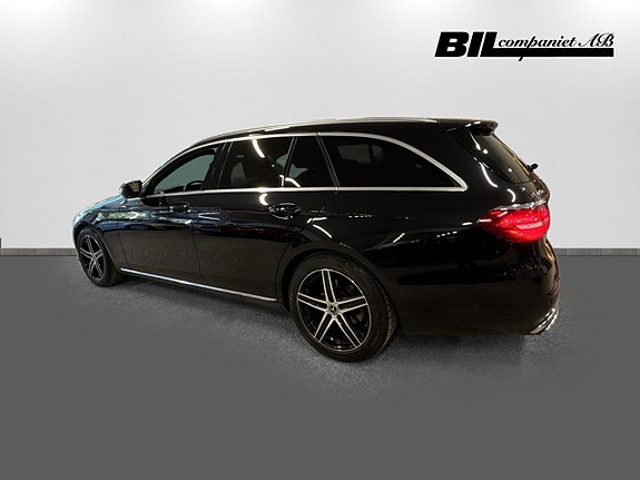 Mercedes-Benz E220 5 of 15