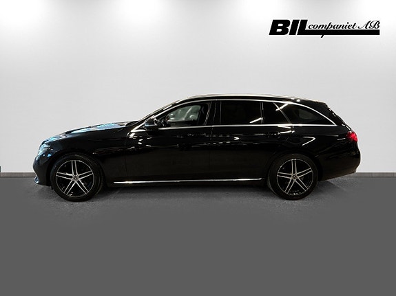 Mercedes-Benz E220 2 of 15