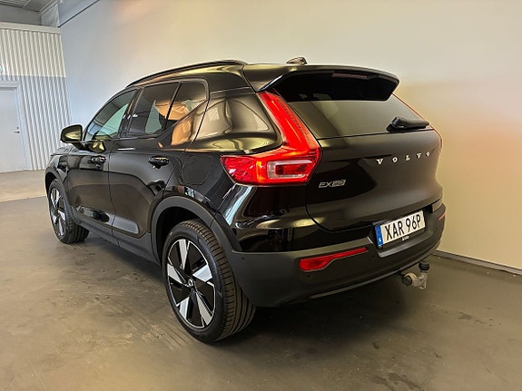 Volvo EX40 6 of 22