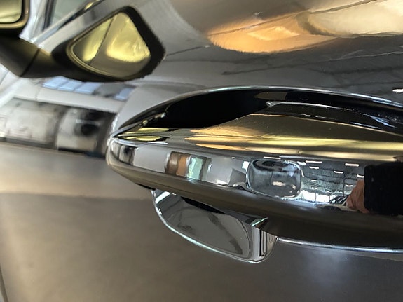 Volvo EX40 14 of 22