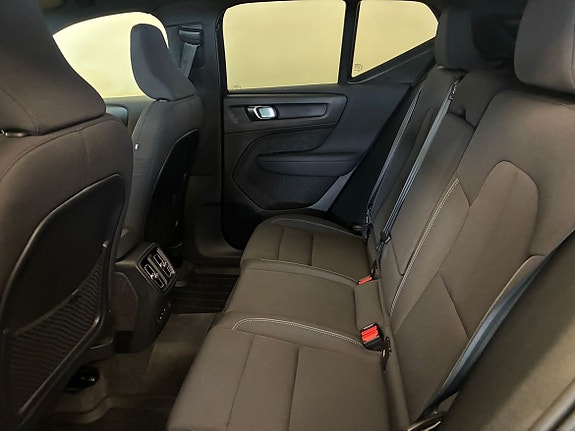 Volvo EX40 20 of 22
