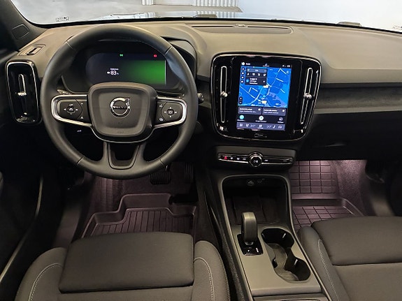 Volvo EX40 18 of 22