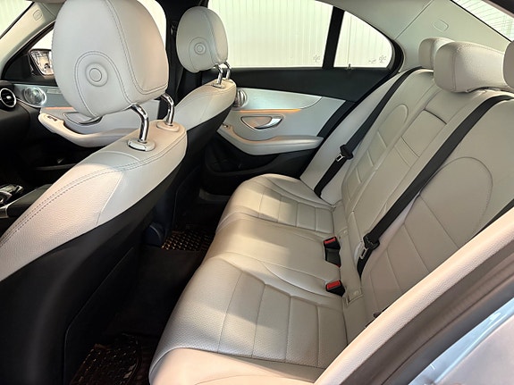 Mercedes-Benz C 350 e 18 of 20