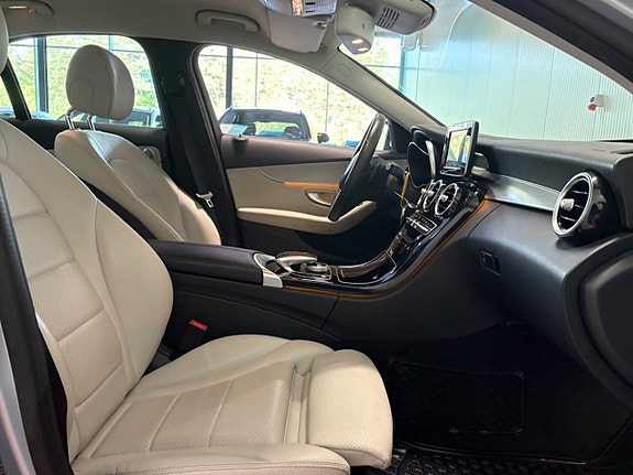 Mercedes-Benz C 350 e 13 of 20