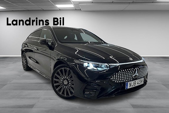 Mercedes-Benz CLA350 3 of 21