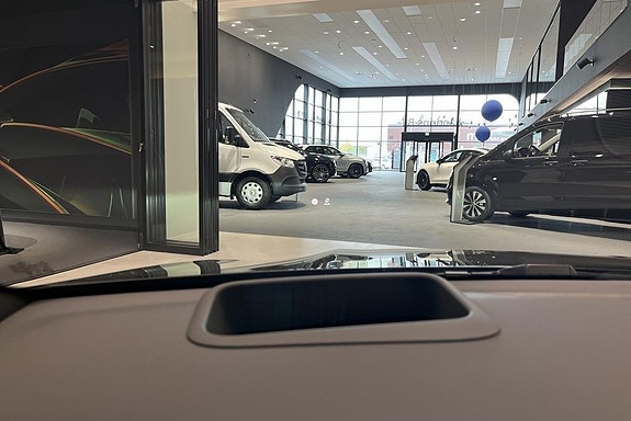 Mercedes-Benz CLA350 12 of 21
