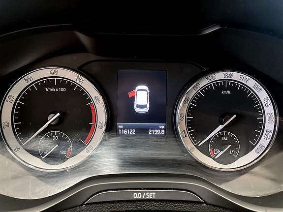 Skoda Karoq 8 of 17