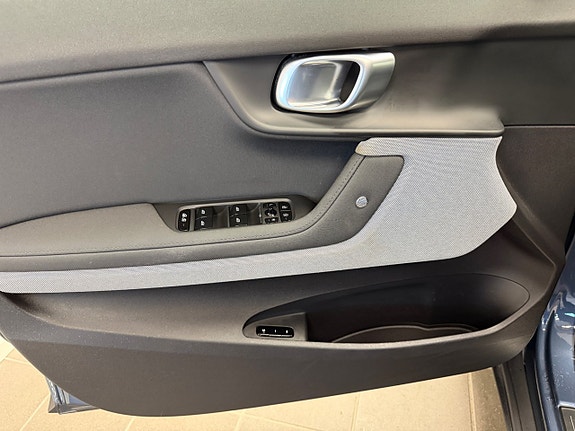 Polestar 2 12 of 26
