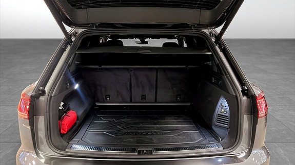 Volkswagen Touareg 12 of 12