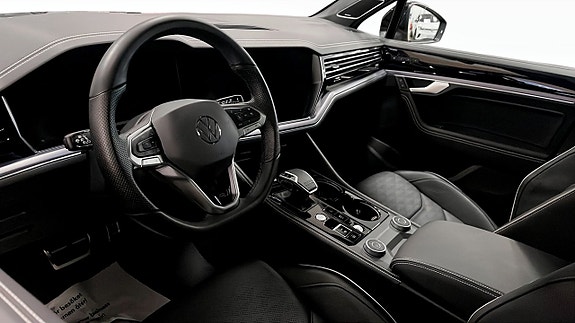 Volkswagen Touareg 7 of 12