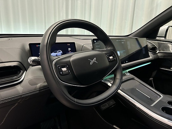 XPeng G9 11 of 17