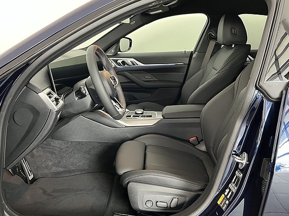 BMW i4 5 of 14