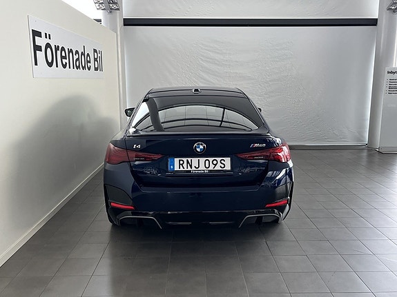 BMW i4 12 of 14