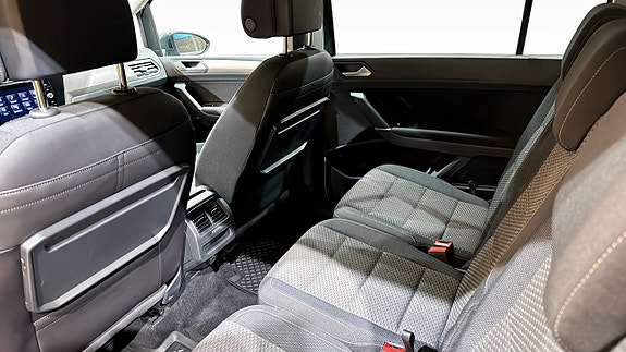 Volkswagen Touran 11 of 22