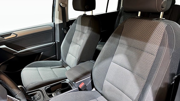 Volkswagen Touran 8 of 22