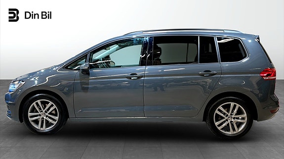 Volkswagen Touran 2 of 22