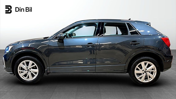 Audi Q2 2 of 19
