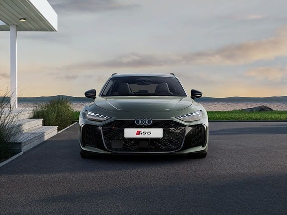 Audi RS5 2 of 11