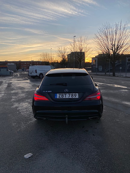 Mercedes-Benz CLA180 9 of 18