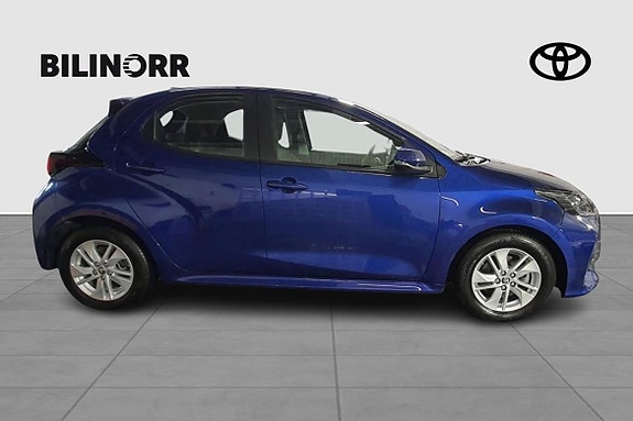 Toyota Yaris 7 of 20