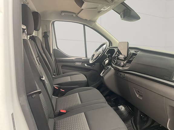 Ford Transit Custom 24 of 30