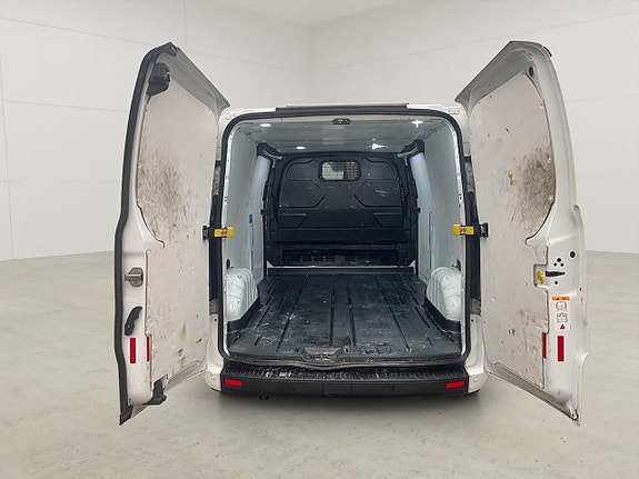Ford Transit Custom 10 of 30