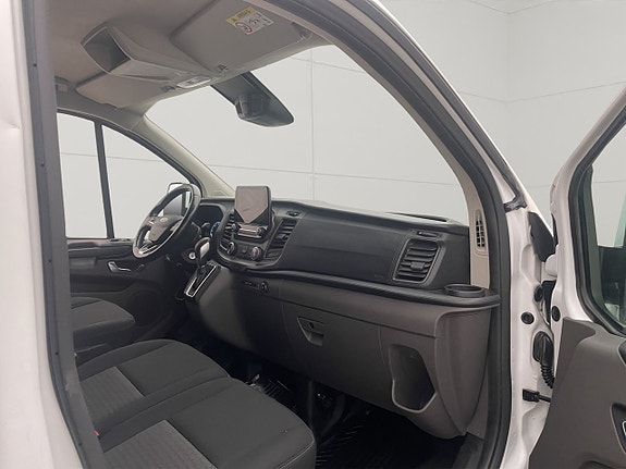 Ford Transit Custom 25 of 30