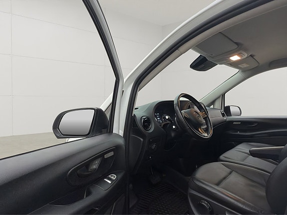 Mercedes-Benz Vito 119 14 of 30