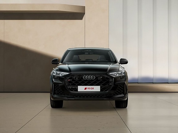 Audi RS Q8 2 of 9